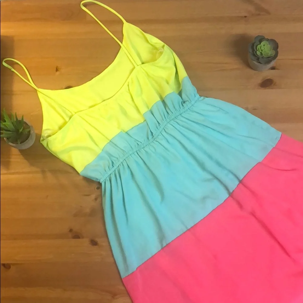 Soprano • color block tropical summer dress - Picture 3 of 6